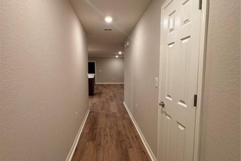 Touwnhouse à louer à Plant City, Floride: 3 chambres, 162.86 m2 № 2408501 - photo 2