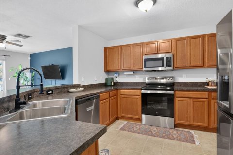 Touwnhouse à vendre à Valrico, Floride: 2 chambres, 126.72 m2 № 2399417 - photo 12