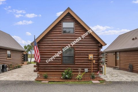 House in Okeechobee, Florida 2 bedrooms, 65.4 sq.m. № 2081617 - photo 2