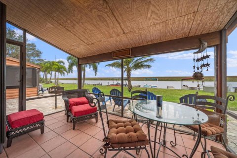House in Okeechobee, Florida 2 bedrooms, 65.4 sq.m. № 2081617 - photo 18