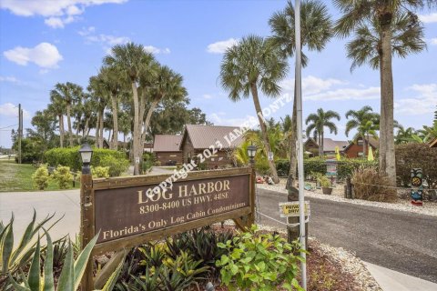 House in Okeechobee, Florida 2 bedrooms, 65.4 sq.m. № 2081617 - photo 22