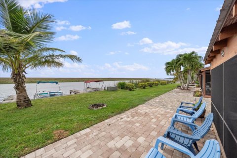House in Okeechobee, Florida 2 bedrooms, 65.4 sq.m. № 2081617 - photo 19
