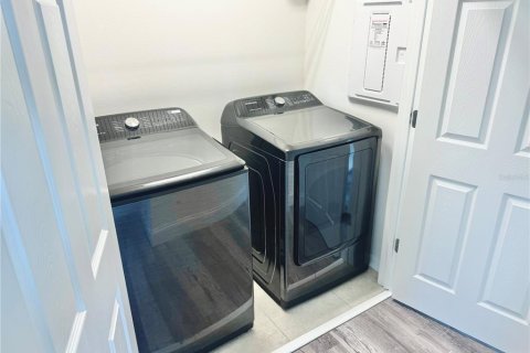 Adosado en venta en Kissimmee, Florida, 3 dormitorios, 157.93 m2 № 2195423 - foto 21