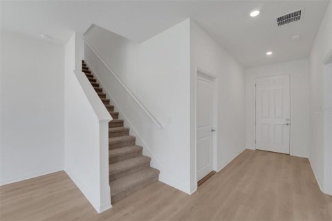 Casa en venta en Dade City, Florida, 4 dormitorios, 234.02 m2 № 2387515 - foto 5