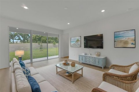 Casa en venta en Dade City, Florida, 4 dormitorios, 234.02 m2 № 2387515 - foto 13