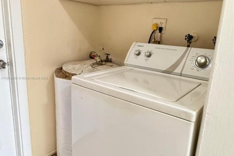 Casa en alquiler en Dania Beach, Florida, 2 dormitorios, 88.26 m2 № 1954407 - foto 10