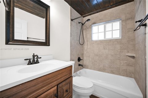 Villa ou maison à louer à Miami, Floride: 2 chambres, 97.55 m2 № 1999731 - photo 7