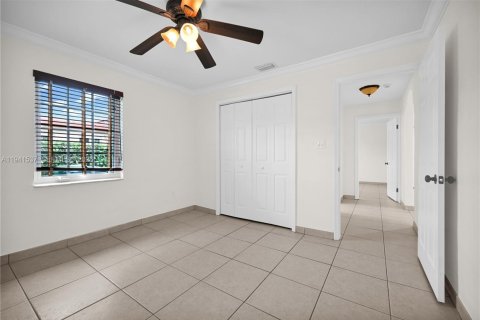 Villa ou maison à louer à Miami, Floride: 2 chambres, 97.55 m2 № 1999731 - photo 4