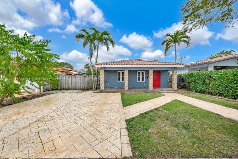 Villa ou maison à Miami, Floride 2 chambres, 97.55 m2 № 1999731