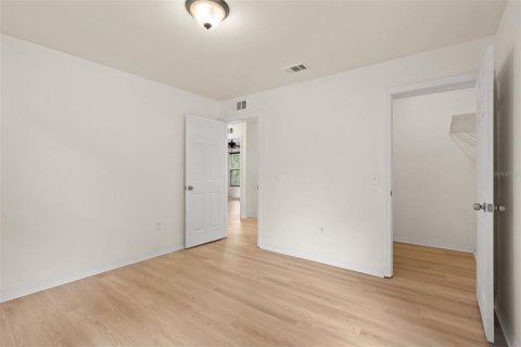 House in Gainesville, Florida 3 bedrooms, 167.22 sq.m. № 1801821 - photo 17