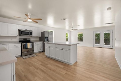 House in Gainesville, Florida 3 bedrooms, 167.22 sq.m. № 1801821 - photo 5