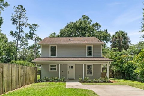 House in Gainesville, Florida 3 bedrooms, 167.22 sq.m. № 1801821 - photo 1