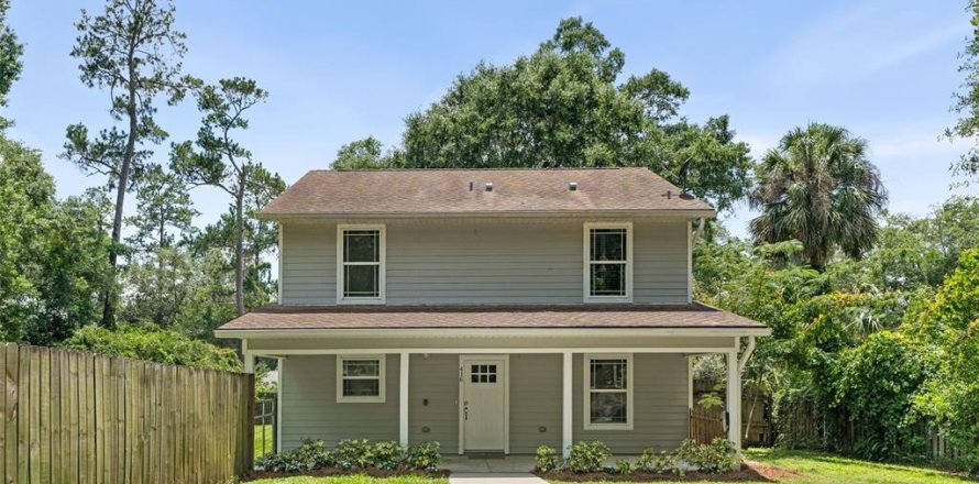 House in Gainesville, Florida 3 bedrooms, 167.22 sq.m. № 1801821