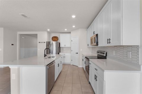 Casa en venta en Winter Haven, Florida, 4 dormitorios, 182.46 m2 № 2219065 - foto 17