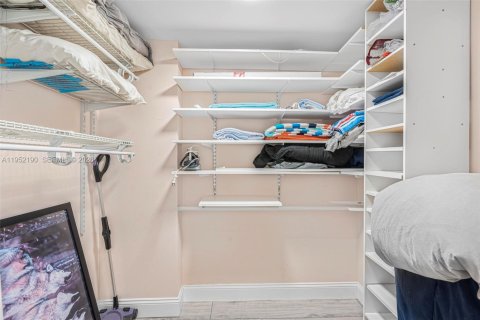Купить кондоминиум в Халландейл-Бич, Флорида 1 спальня, 78.69м2, № 2006567 - фото 13