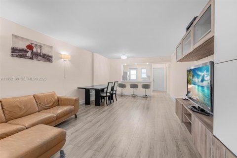 Купить кондоминиум в Халландейл-Бич, Флорида 1 спальня, 78.69м2, № 2006567 - фото 7