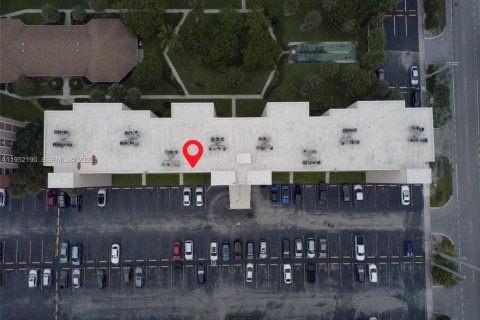 Купить кондоминиум в Халландейл-Бич, Флорида 1 спальня, 78.69м2, № 2006567 - фото 23