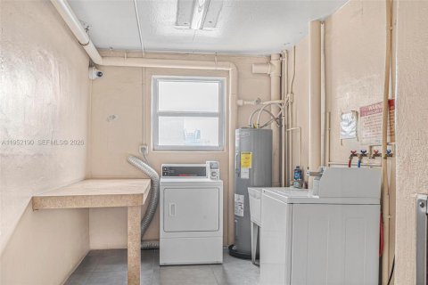 Купить кондоминиум в Халландейл-Бич, Флорида 1 спальня, 78.69м2, № 2006567 - фото 16