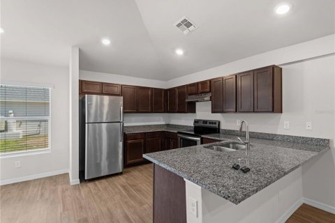 Commercial property in Port Charlotte, Florida 4 bedrooms, 194.35 sq.m. № 1659045 - photo 13