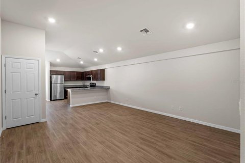Commercial property in Port Charlotte, Florida 4 bedrooms, 194.35 sq.m. № 1659045 - photo 10