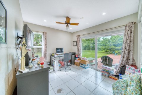 Villa ou maison à vendre à Miami, Floride: 4 chambres, 191.94 m2 № 1976632 - photo 23