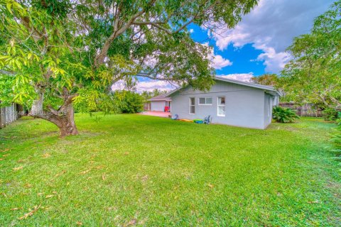 Villa ou maison à vendre à Miami, Floride: 4 chambres, 191.94 m2 № 1976632 - photo 30
