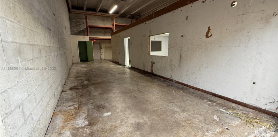 Immobilier commercial à Miami, Floride № 1938885
