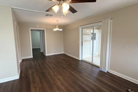 Copropriété à louer à Sun City Center, Floride: 1 chambre, 92.16 m2 № 2406412 - photo 11