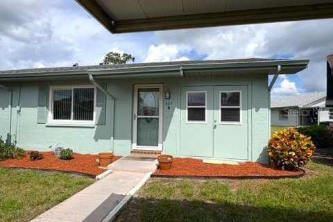 Studio à Condo à Sun City Center, Floride  № 2406412