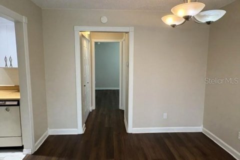Copropriété à louer à Sun City Center, Floride: 1 chambre, 92.16 m2 № 2406412 - photo 12