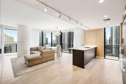 Condo in Miami, Florida, 2 bedrooms  № 2041874 - photo 3