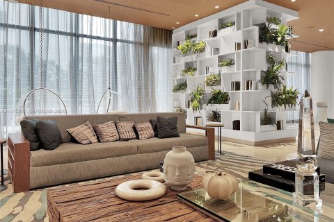 Condo in Miami, Florida, 2 bedrooms  № 2041874 - photo 9