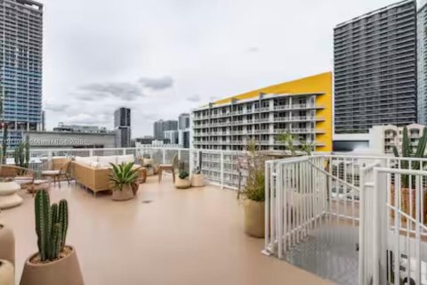 Condo in Miami, Florida, 2 bedrooms  № 1968225 - photo 28