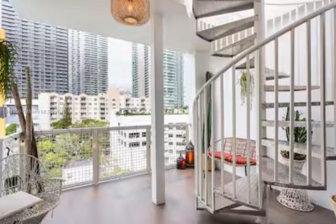 Condo in Miami, Florida, 2 bedrooms  № 1968225 - photo 23