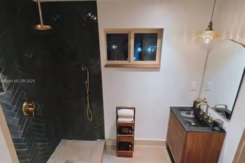 Condo in Miami, Florida, 2 bedrooms  № 1968225 - photo 17