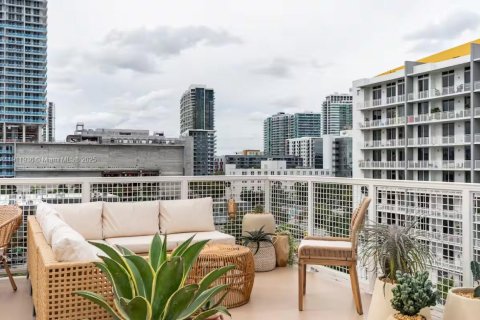 Condo in Miami, Florida, 2 bedrooms  № 1968225 - photo 27