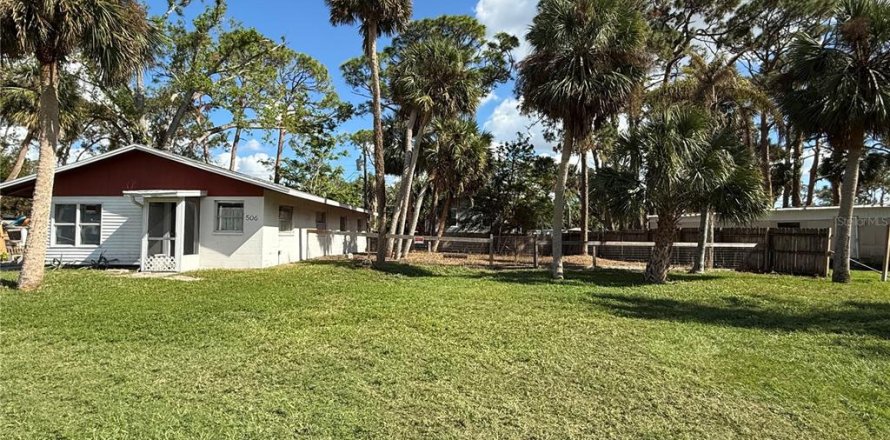 House in Nokomis, Florida 3 bedrooms, 107.02 sq.m. № 1743417