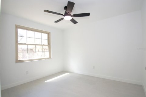House in Tampa, Florida 3 bedrooms, 119.29 sq.m. № 2129915 - photo 16