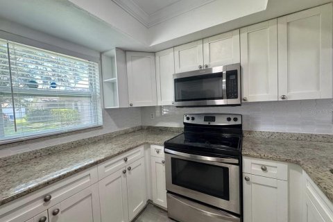 Villa ou maison à louer à Tampa, Floride: 2 chambres, 97.45 m2 № 2109451 - photo 13