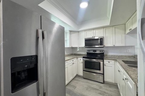 Villa ou maison à louer à Tampa, Floride: 2 chambres, 97.45 m2 № 2109451 - photo 12