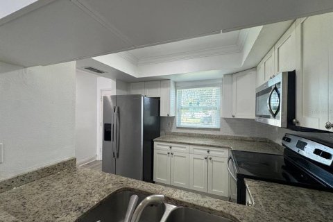 Villa ou maison à louer à Tampa, Floride: 2 chambres, 97.45 m2 № 2109451 - photo 15