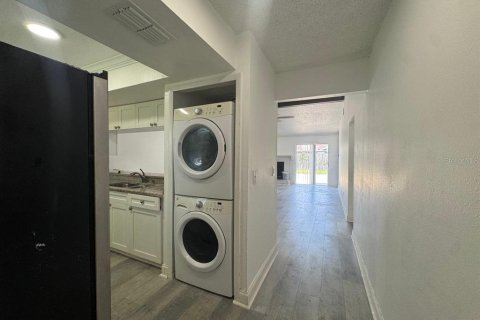 Villa ou maison à louer à Tampa, Floride: 2 chambres, 97.45 m2 № 2109451 - photo 10