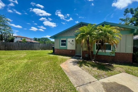 Villa ou maison à louer à Tampa, Floride: 2 chambres, 97.45 m2 № 2109451 - photo 5