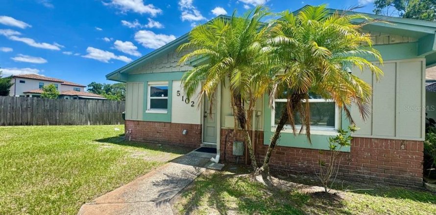 Villa ou maison à Tampa, Floride 2 chambres, 97.45 m2 № 2109451