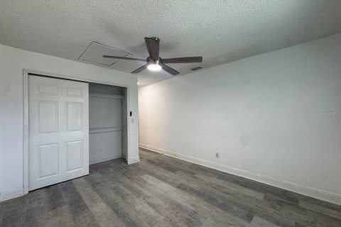 Villa ou maison à louer à Tampa, Floride: 2 chambres, 97.45 m2 № 2109451 - photo 25