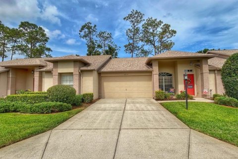 House in Hudson, Florida 2 bedrooms, 147.16 sq.m. № 1765742 - photo 1