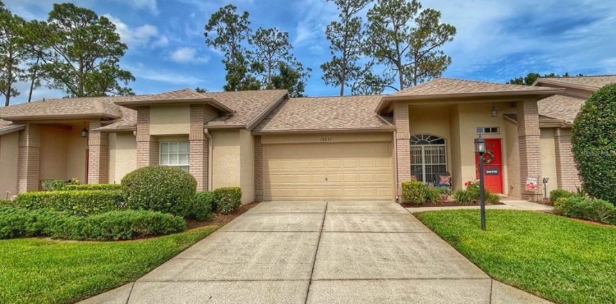 House in Hudson, Florida 2 bedrooms, 147.16 sq.m. № 1765742