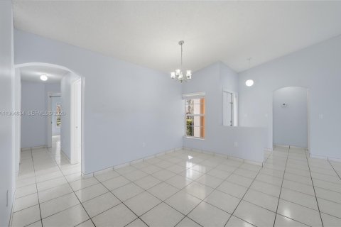 House in Miramar, Florida 4 bedrooms, 166.67 sq.m. № 2026390 - photo 16