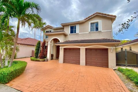 Casa en alquiler en Miami, Florida, 4 dormitorios, 180.23 m2 № 2036033 - foto 2