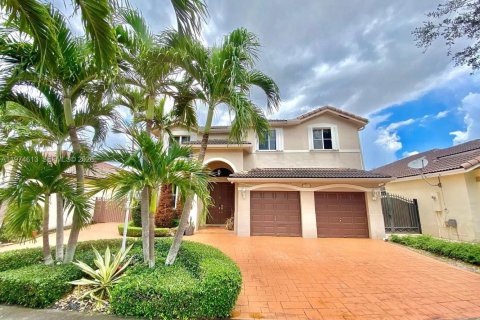 Casa en Miami, Florida 4 dormitorios, 180.23 m2 № 2036033